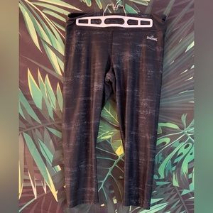 Spalding Cropped Leggings in Dark Blue